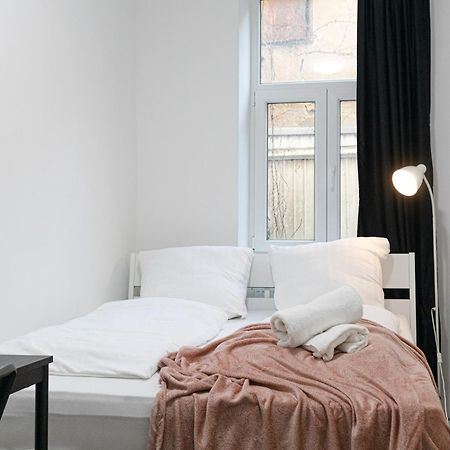 וינה Affordable 5-Br Shared Apartment / Enkplatz U3 Getaway מראה חיצוני תמונה