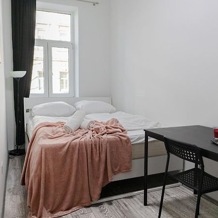 וינה Affordable 5-Br Shared Apartment / Enkplatz U3 Getaway מראה חיצוני תמונה